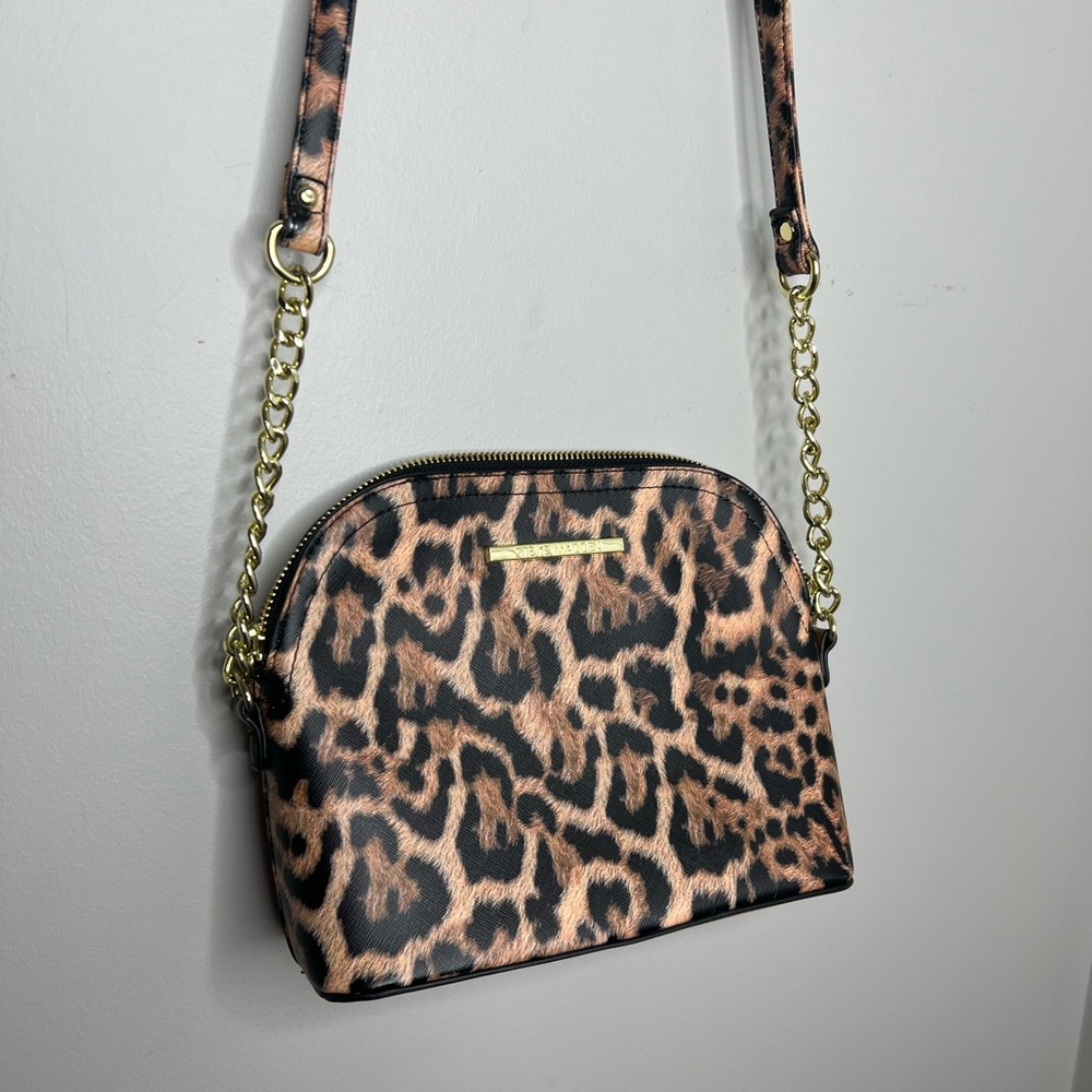 Steve Madden leopard and gold hardware crossbody bag. Excellent condition. - Picture 5 of 6